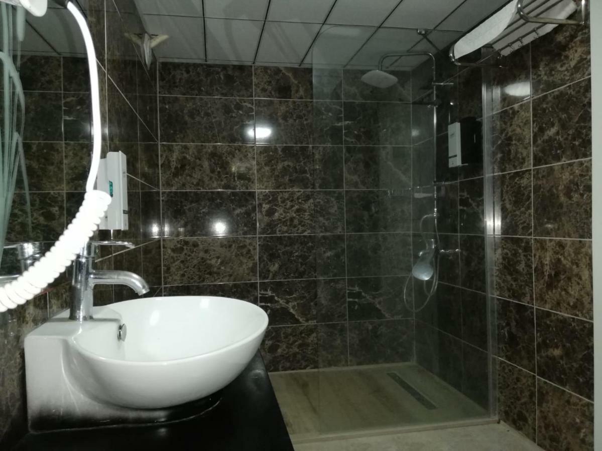 Assos Mia Otel Ayvacik Esterno foto
